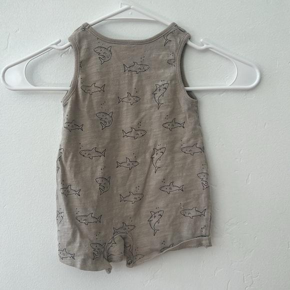 Rylee & cru shark onesie - Picture 3 of 3
